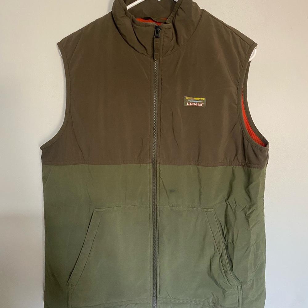 Men’s LL bean zip up light weight vest‎ size medium ( read description)